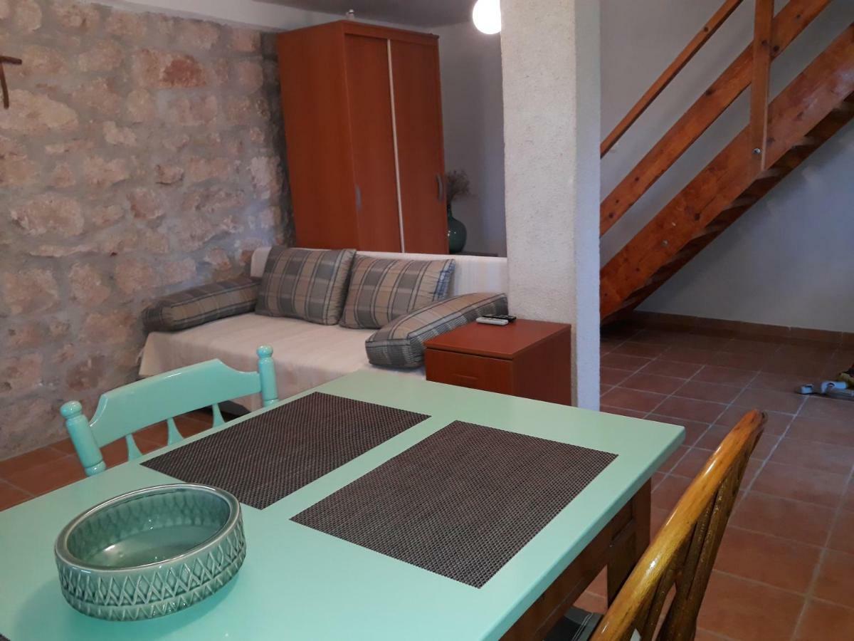 Kaprije Mistral Apartment Exterior foto